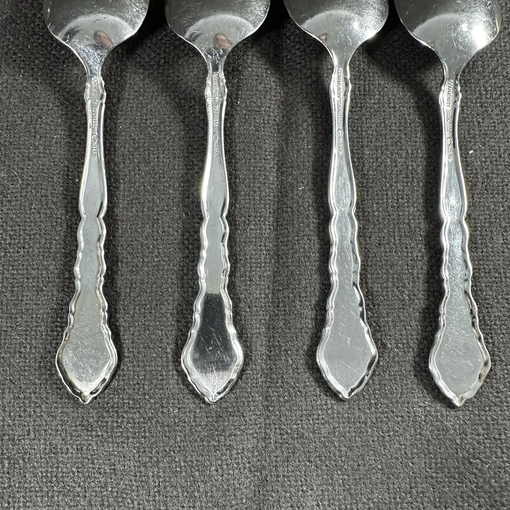 Oneida Satinique 18/8 Stainless Steel Teaspoon (Set of 4)